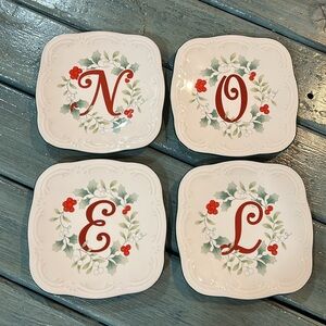 Pfaltzgraff Winterberry NOEL Appetizer Set of 4  Plates 5" #5083664 Christmas